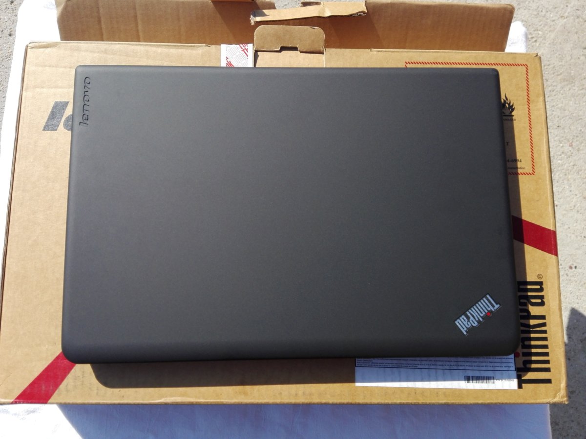 LENOVO ThinkPad E560