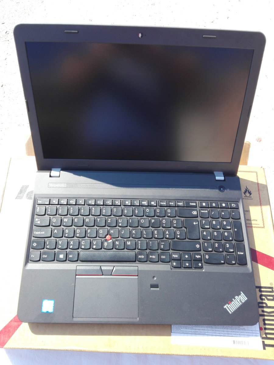 LENOVO ThinkPad E560