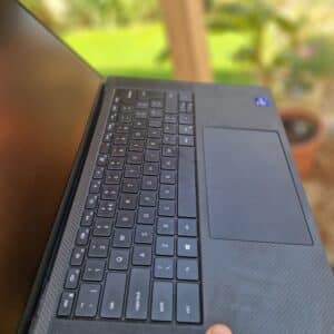 Dell Precision 5560 - Image 4